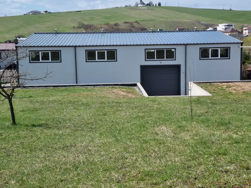 die  Indutriehalle.webp